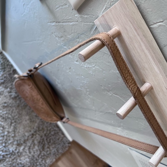 The Sak Leather Purse - Picture 9 of 9